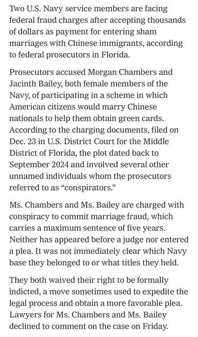 美国两个海军女兵通过跟中国人假结婚帮办绿卡赚钱，被抓了，是一个和中国人结婚的海军