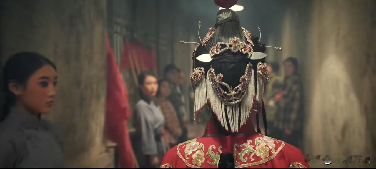 随着电视剧《主角》的上映，这部剧引起了广泛的关注，从开播到结束热度一直不减！人们