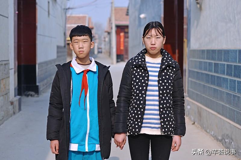 看到聋哑少年走失22年后终于和家人团聚的新闻，瞬间鼻酸了。
2002年他才十几岁