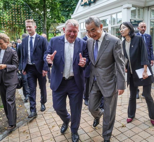 王毅外长刚和美国务卿鲁比奥通话，严正划定台湾问题红线、敲打美方别越界，转头北欧四