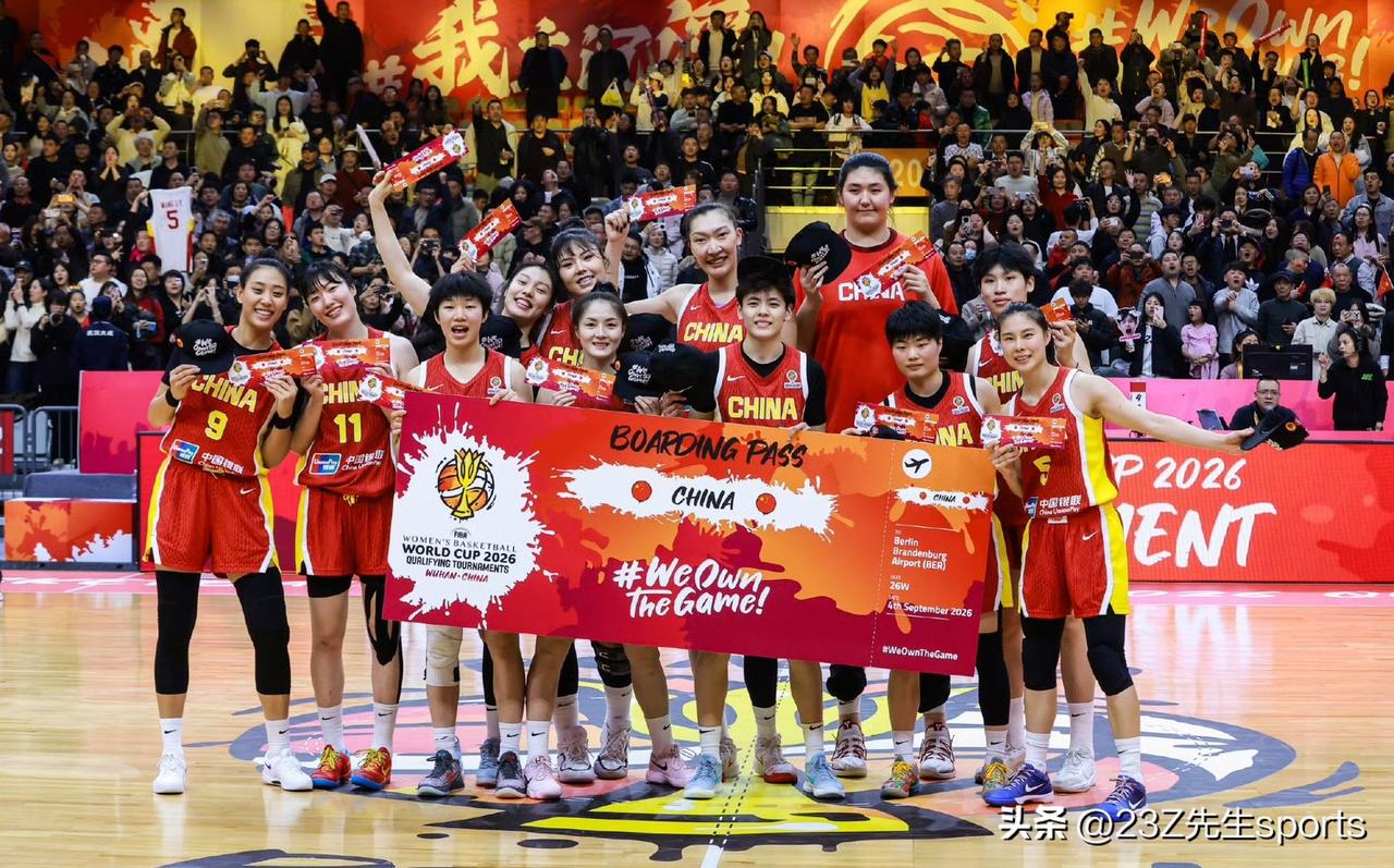 每一滴汗水都有归处，每一份陪伴都是力量！
3月15日晚，中国女篮在2026年国际