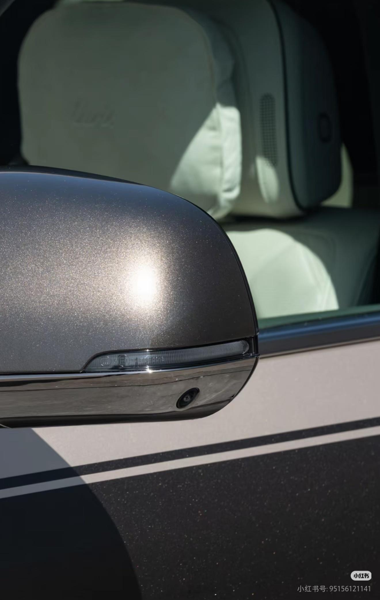 几张新L9的局部特写，确实有头枕音箱了，听说这次音响又升级了理想汽车全新一代理想