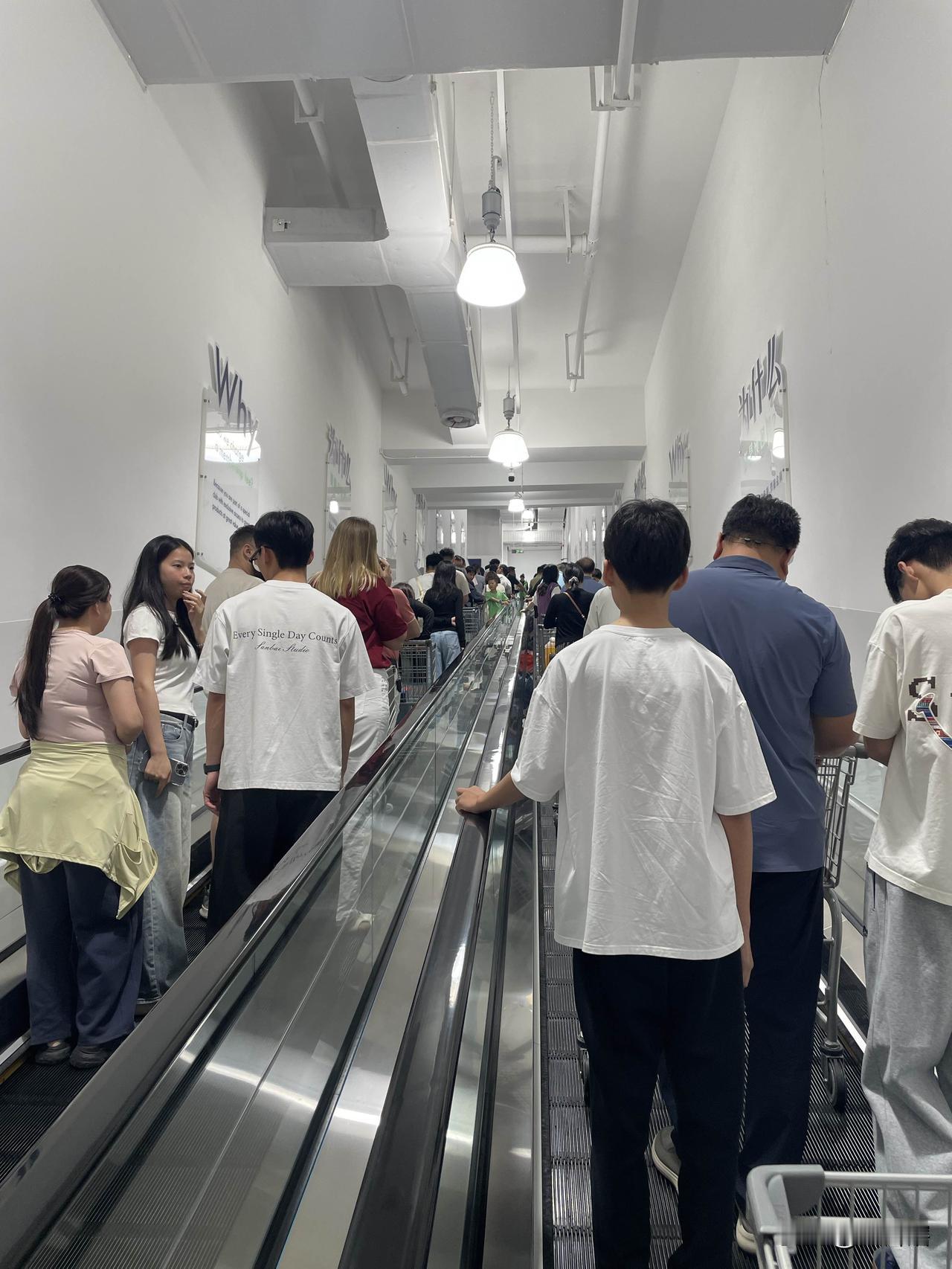 又是钱包‘’泄气‘’的一天！
昨天刷户外一天把人累的够呛，今天决定来超市逛逛，最
