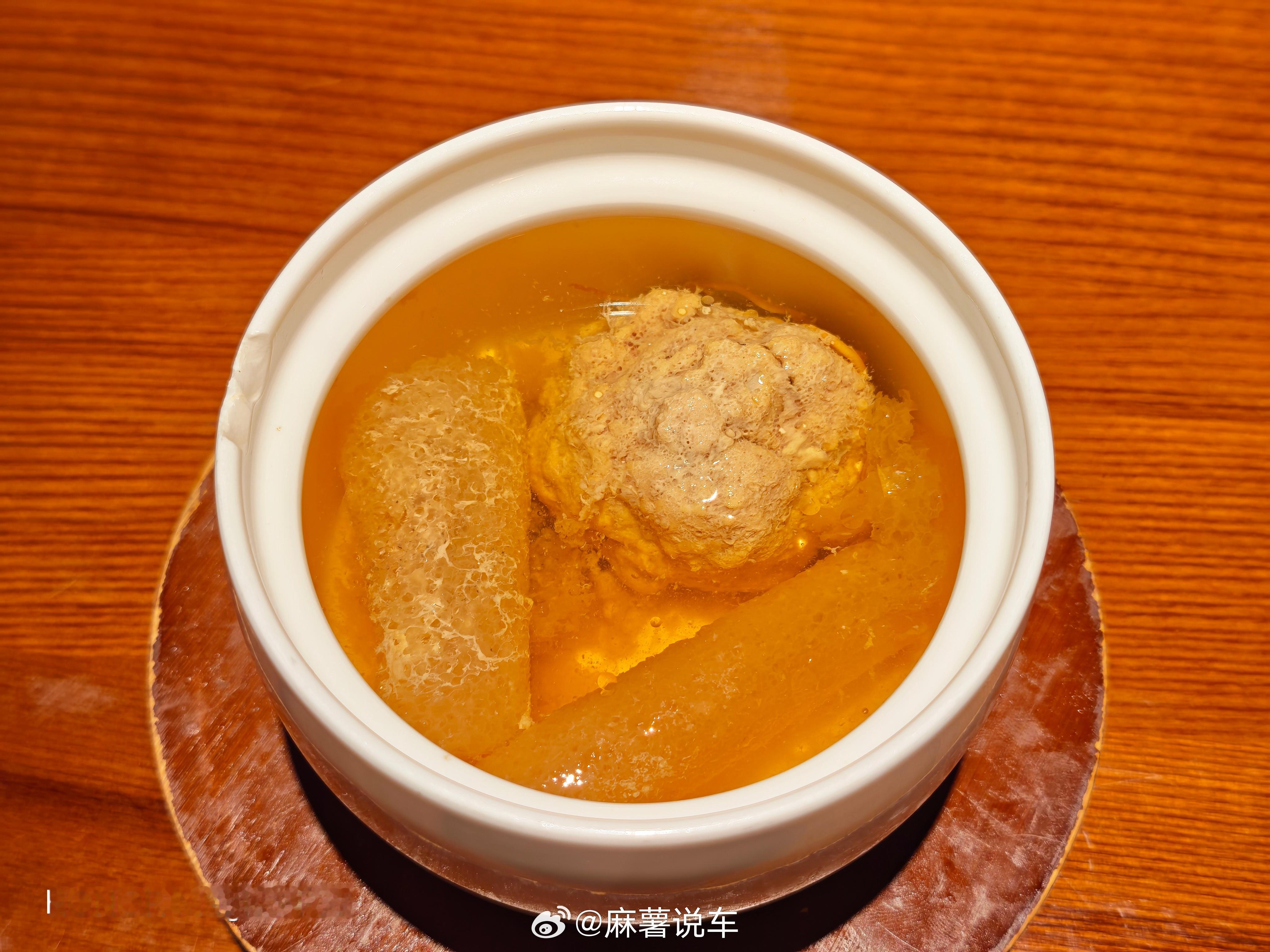 冬至丝毫感受不到冬至的氛围，感觉还在过夏至，广东的冬天越来越暖和了，那今天不叫外