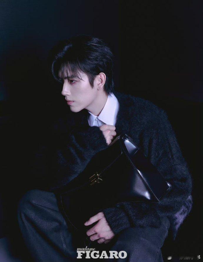 陈飞宇费加罗四月刊封面杂志，太帅啦陈飞宇