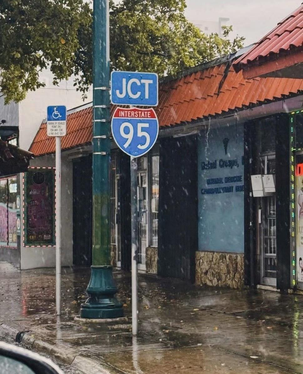 是看到有趣的标识会记录下来的老公呀🥰 