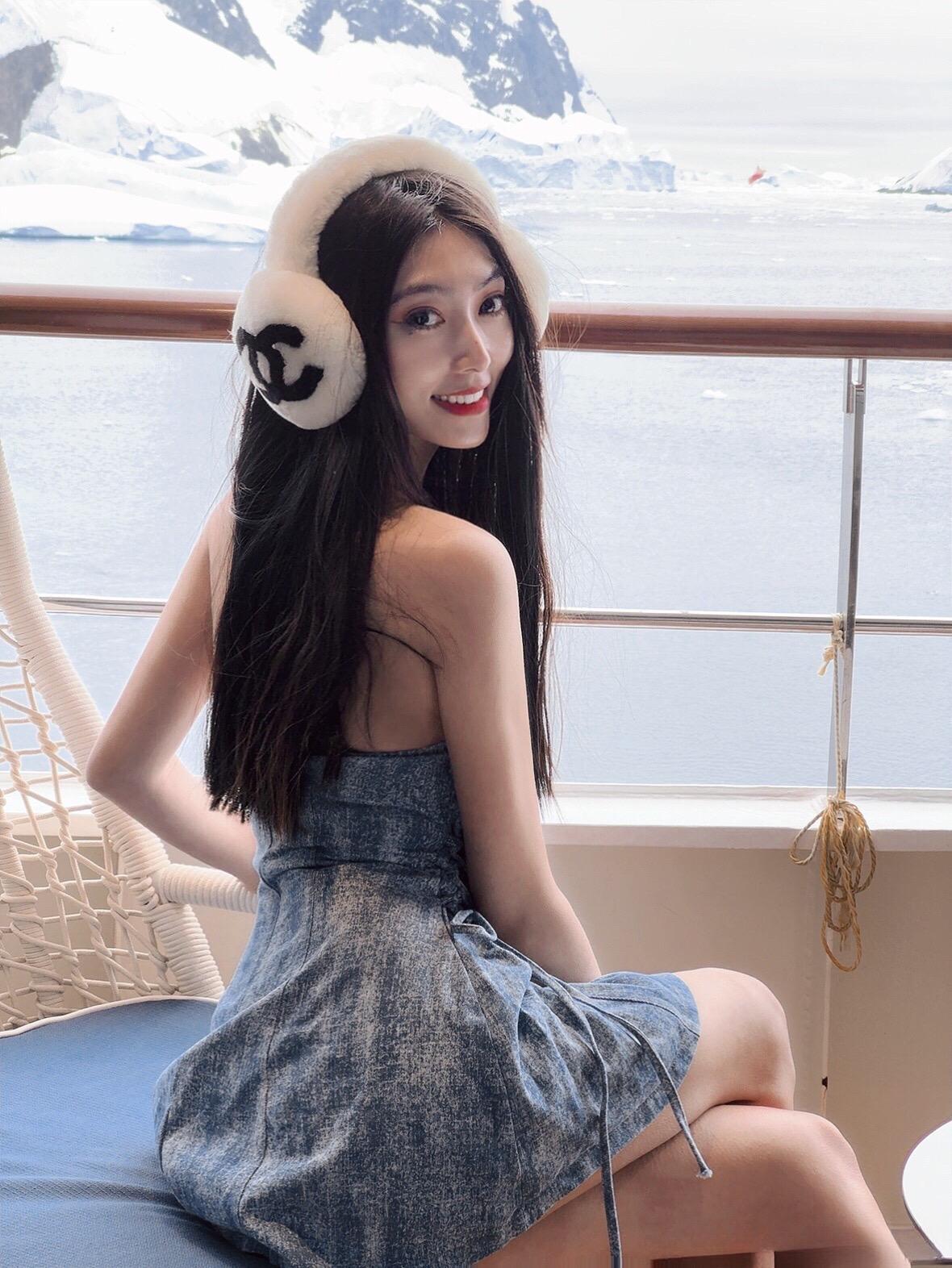 让平凡的生活过得有趣而愉快～dou上热门 美女 海边拍照 穿搭