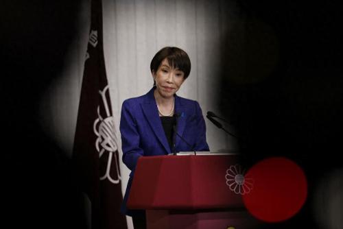 日本这回真玩脱了？军舰刚过台海，7.7级地震就来了，邻居们没一个伸手

4 月 