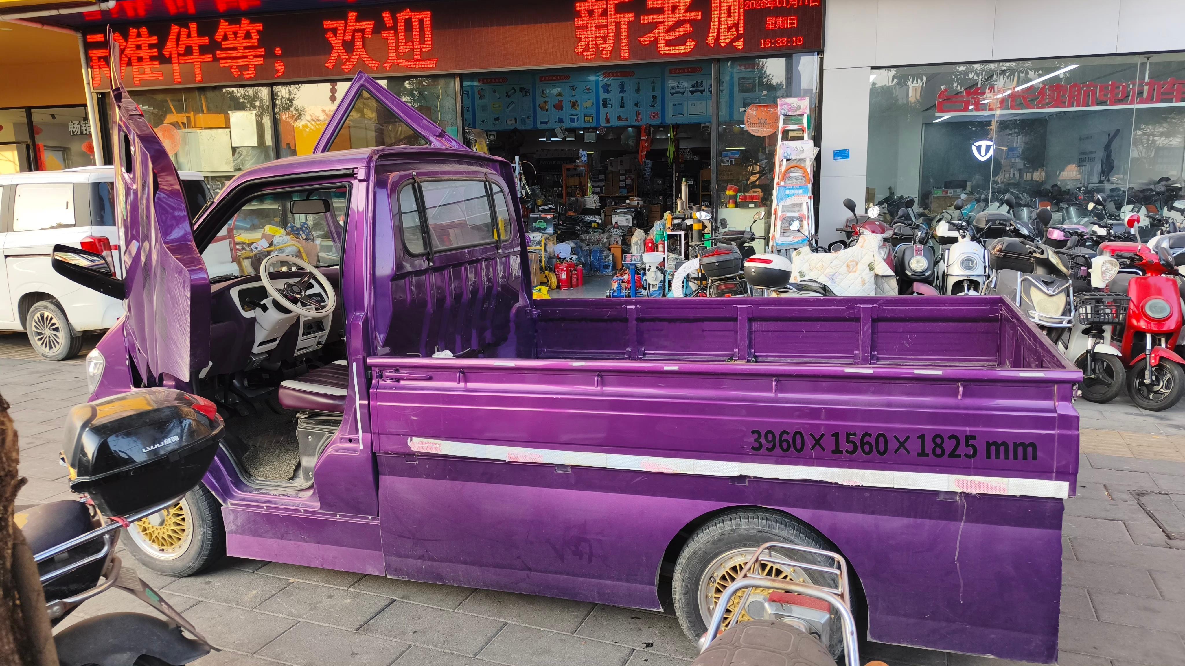 鸥翼门的卡车？？？这车干啥使的啊？？？三里屯送啤酒的？？？ 海阔试车超话