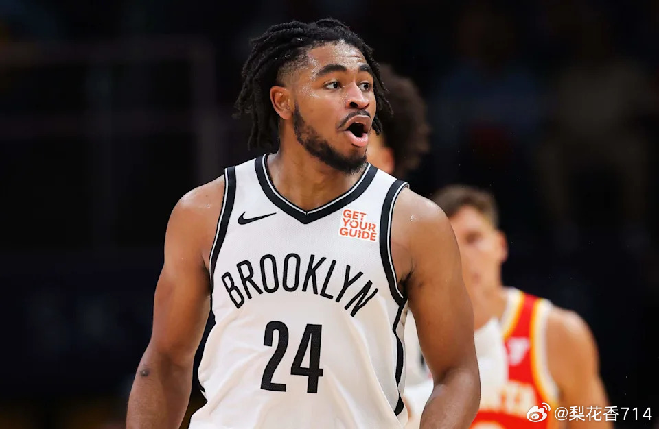 北京时间9月14日，广东宏远与NBA球员卡姆·托马斯传出绯闻。24岁的他绰号“小