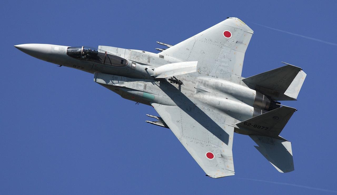 F‑15J，雷达系统可以说是一半辉煌、一半无奈。从 80 年代的王牌传感器，到如
