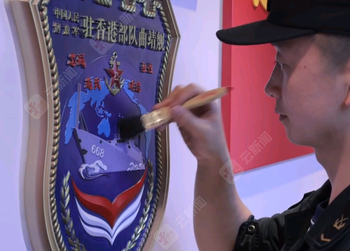 驻香港部队曲靖舰云南媒体实锤，056A曲靖舰已转隶驻港部队（图源：云新闻）烽火问