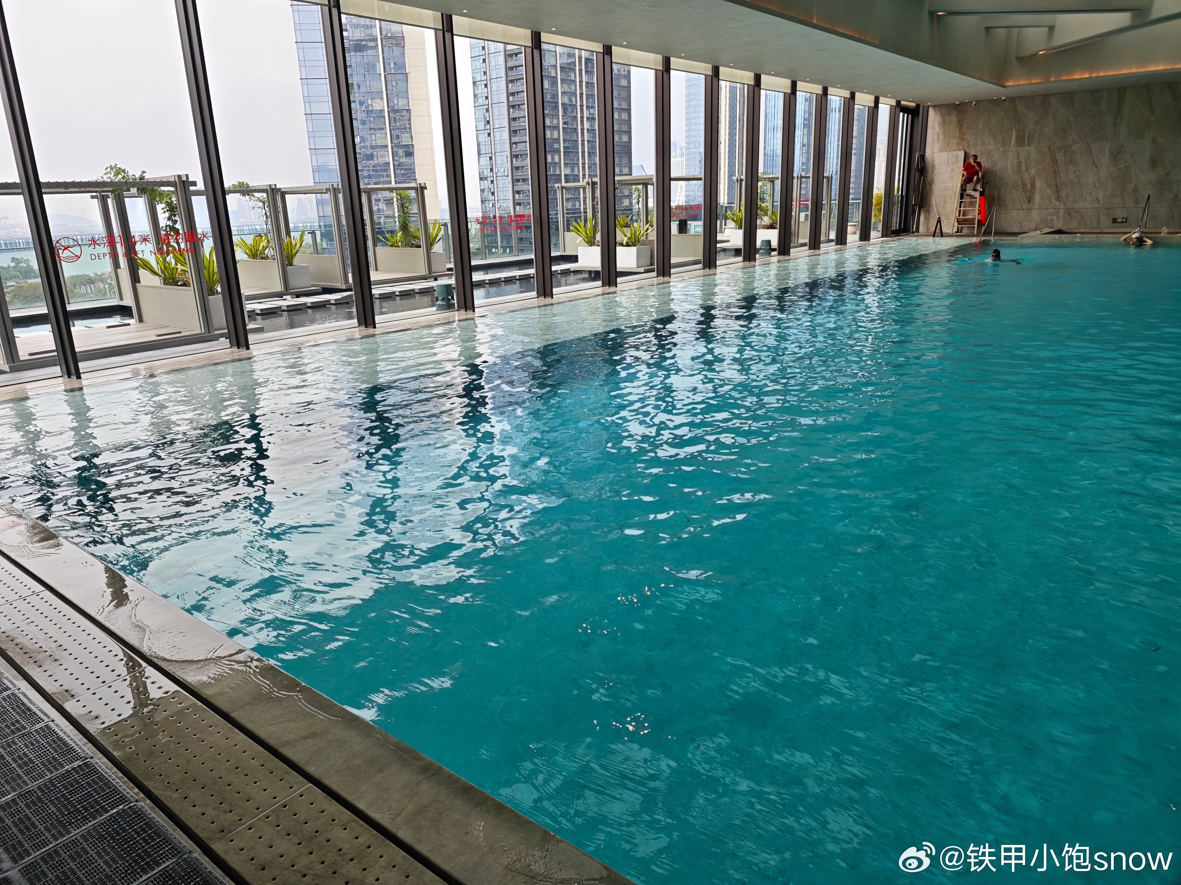 游个泳，泡个温泉，去吃饭了