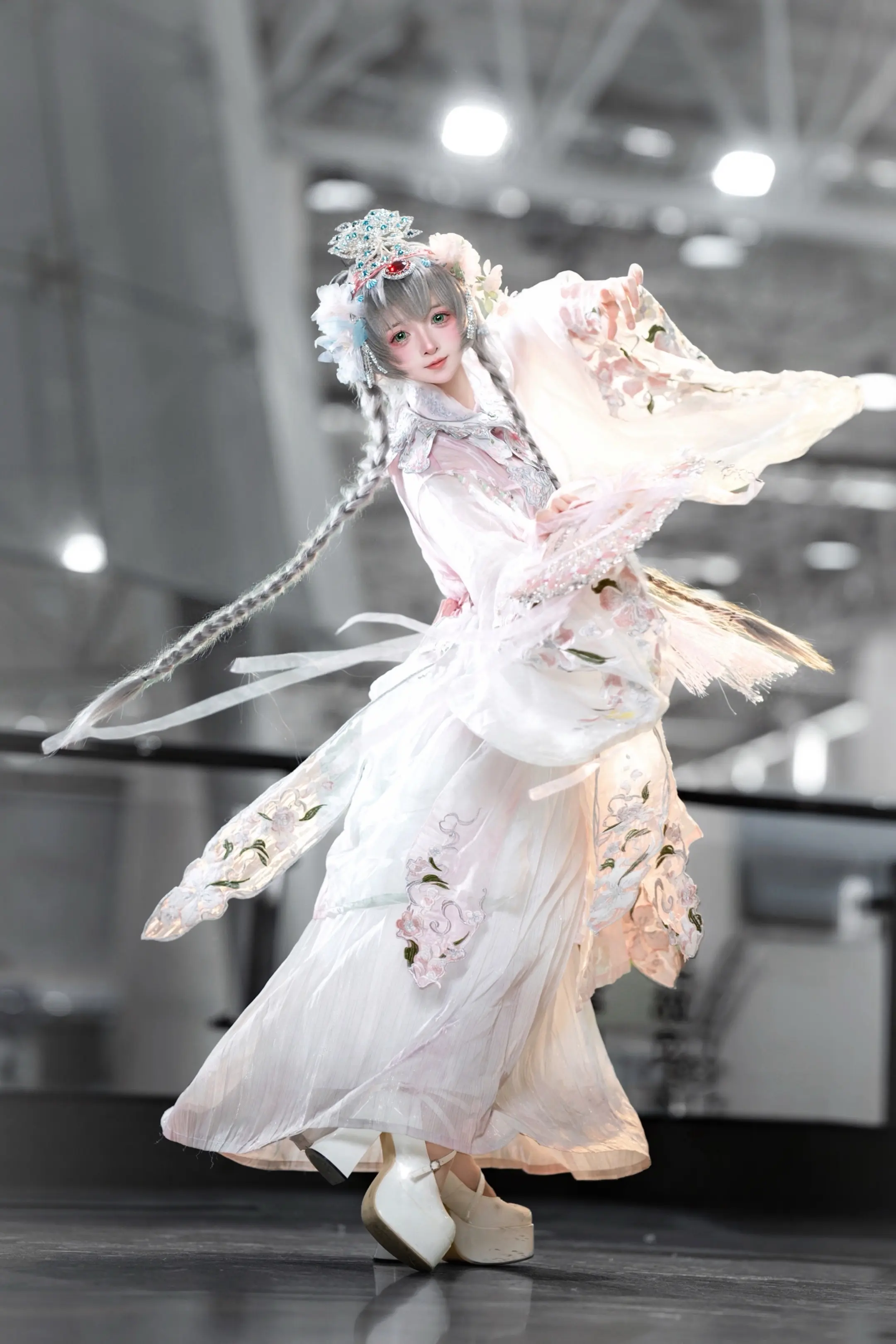 华风夏韵，洛水天依✨。📷：  假发
