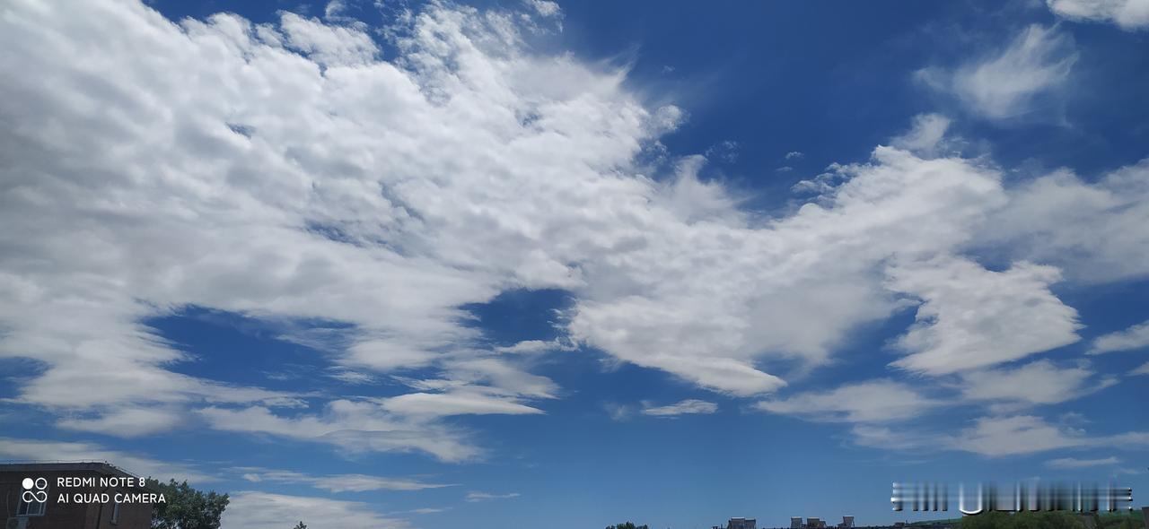 今天是夏至，恰逄父亲节，祝天下所有的父亲节日快乐!
请所有的父亲放下担子轻松一刻