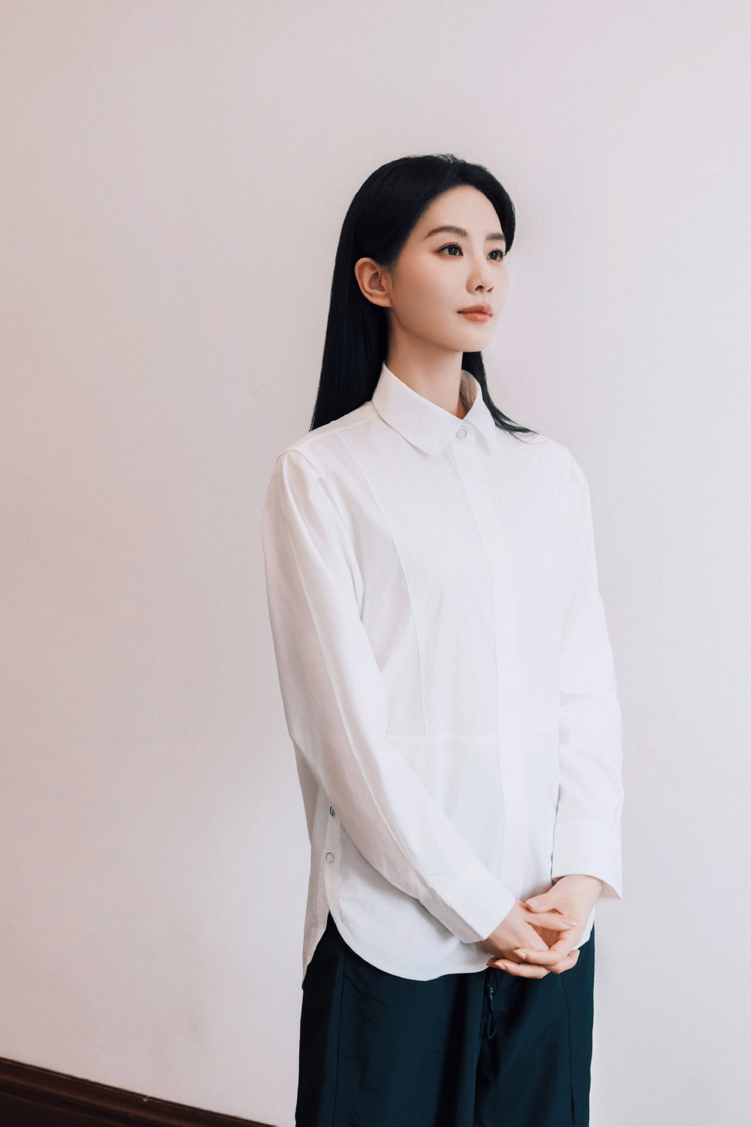 这张把我美晕[悲伤]知性干净，只可远观～ 