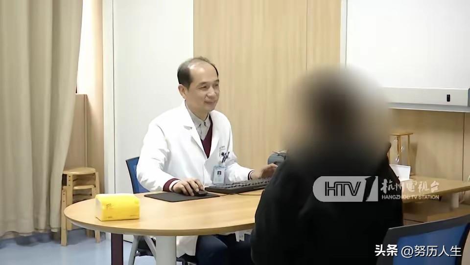 悲剧还是发生了！浙江杭州，一女生初三时成绩突飞猛进，考入重点高中，高三再次逆袭考