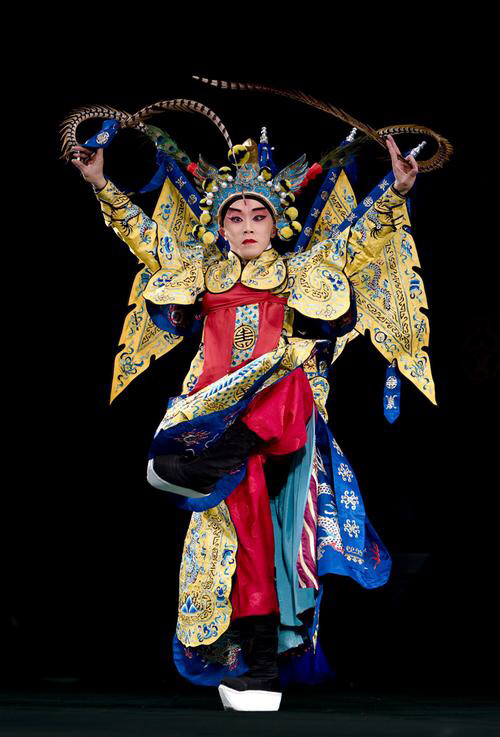 #文学有得聊# 越是愚蠢的人越喜欢人夸自已精明，越是文盲越喜欢人夸自已学富五车。