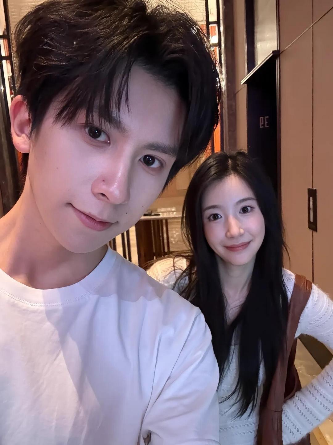 卓晴CP新综官宣杨汝晴侯卓成又上新综艺了 初入职场金融季 甜蜜加码，职场上新✨卓