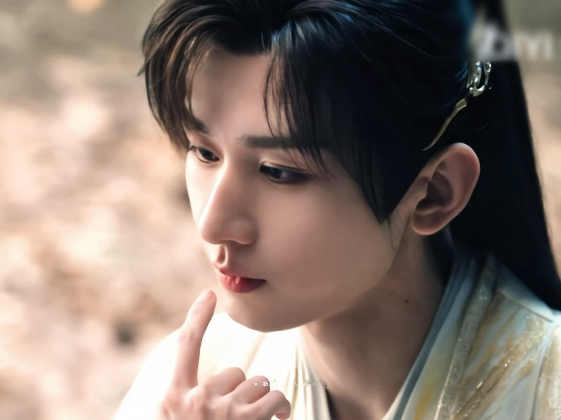 bg之神让我嗑到只需要轻轻的一个抬眼🥺喜欢富贵少爷这个突然被靠近以后下意识暴露