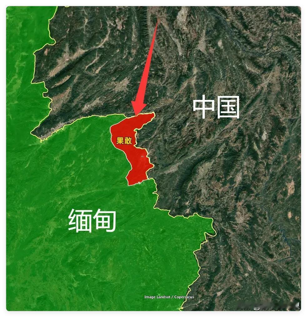 这里人人说汉语穿汉服，却不是中国人。
当你站在果敢街头，会怀疑手机定位失灵。奶茶