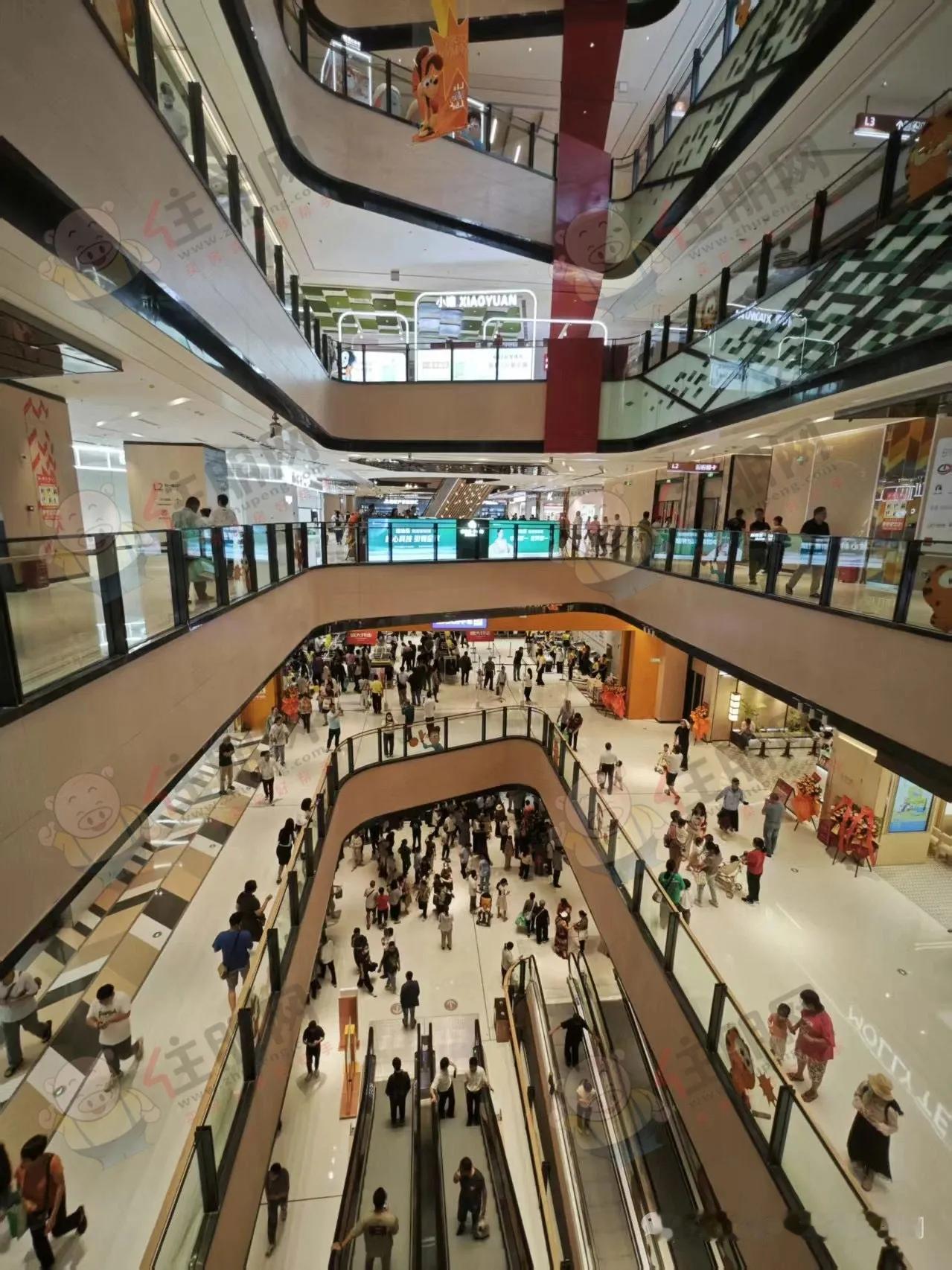 都说经济下行、消费不振，5月30日，南宁又开了好几个大商场，喊了好久的五象航洋终