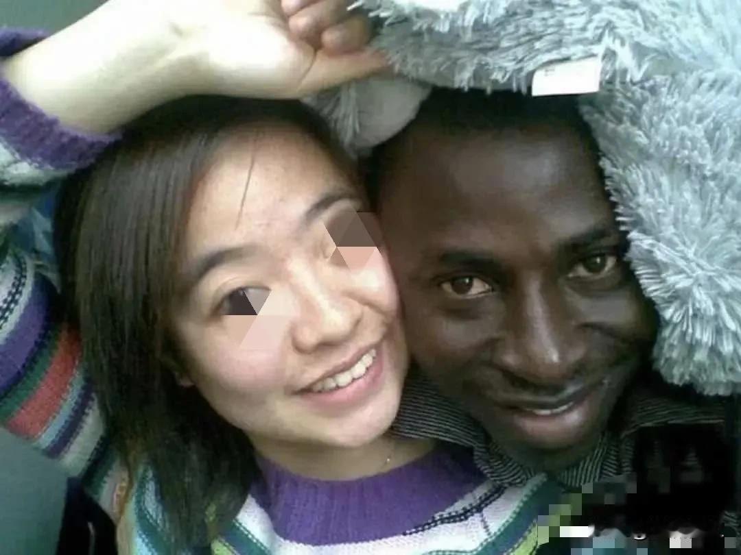 羡慕！某高校黑人留学生竟享受神仙级待遇，本地学子哭晕在六人间厕所！
最近刷到某毕