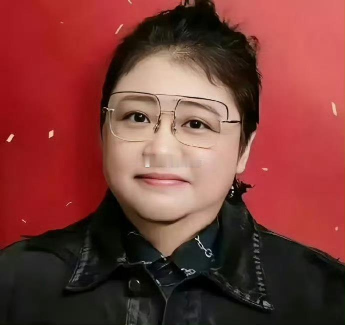 韩红自曝曾经是校花，看了她18岁照片后，果然没骗人 ​ ​​​