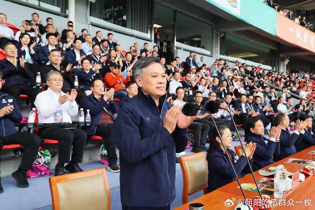 4月6日，2026年吴越杯浙江省城市足球联赛开幕， 刘捷宣布开幕！ 