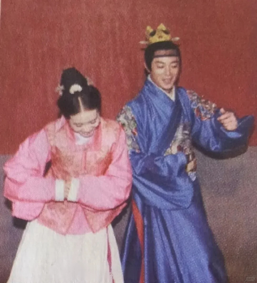 刘诗诗霍建华这张照片真绝了，好鲜活啊，仿佛就是古代真实的一个瞬间 