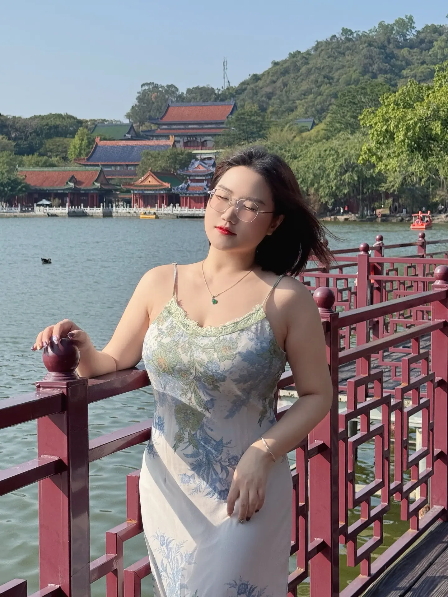 人和人的缘分不是一场不出门就能避开的雨