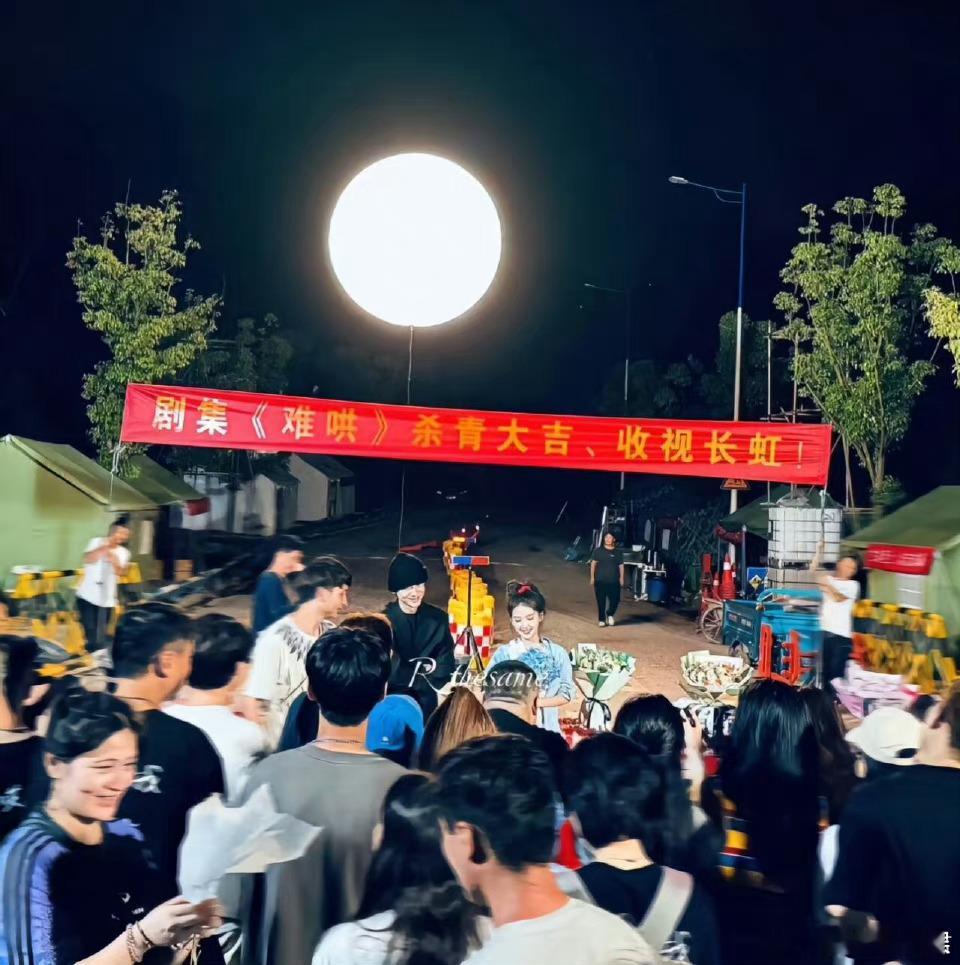 #白敬亭章若楠难哄杀青#居然这么快就杀青了那快播吧我已经迫不及待了[色][色][