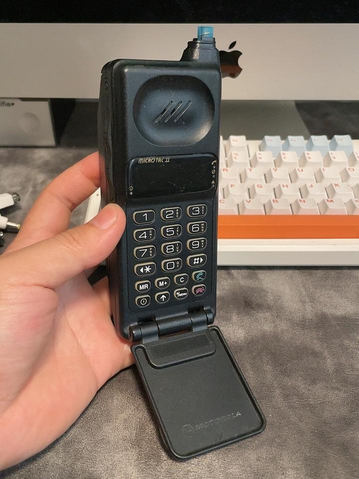 5块钱淘的摩托罗拉大哥大