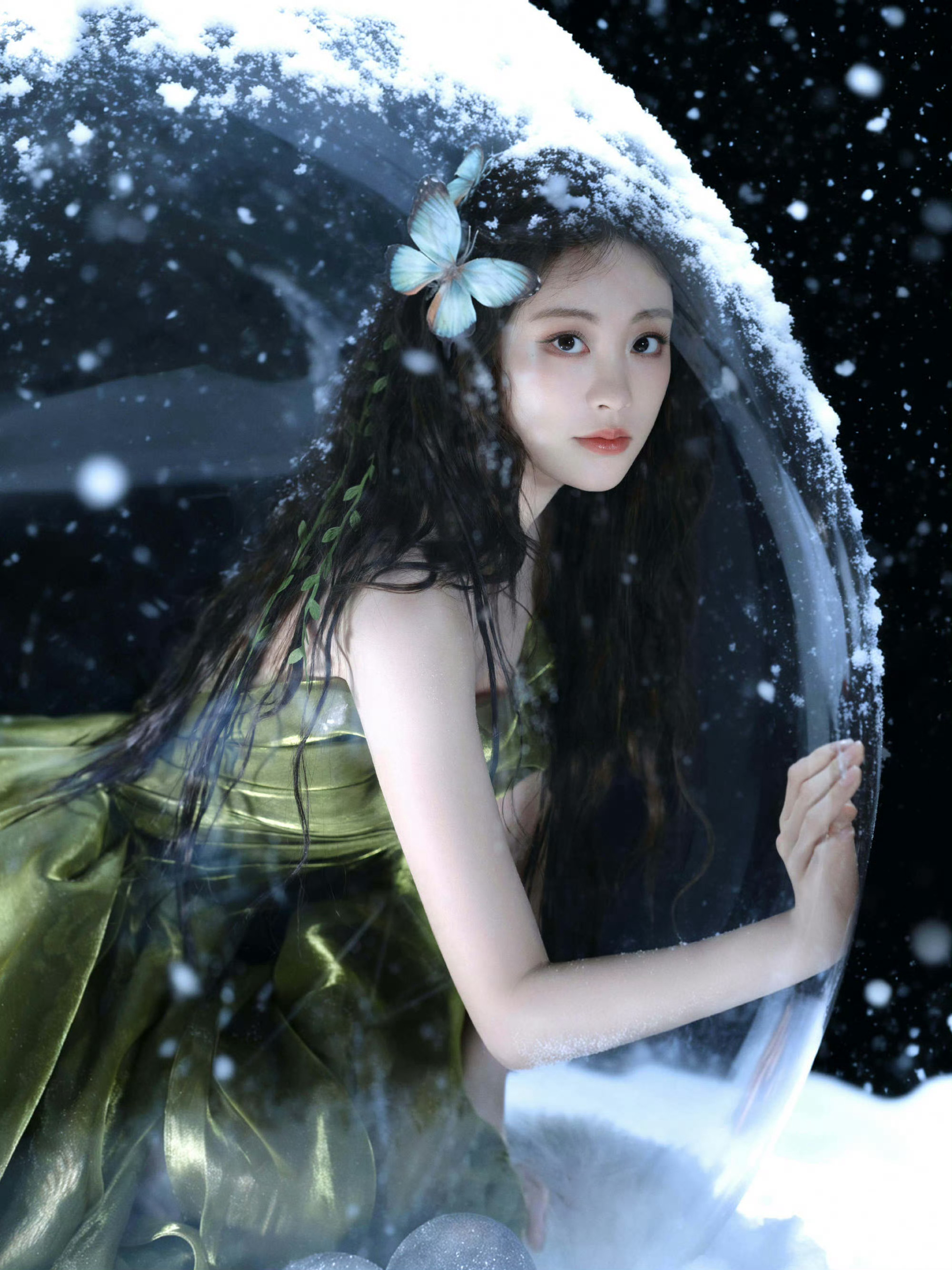 祝绪丹 八音盒里的冰雪精灵祝绪丹尖叫之夜出发图来咯，那模样像极八音盒里的冰雪精灵