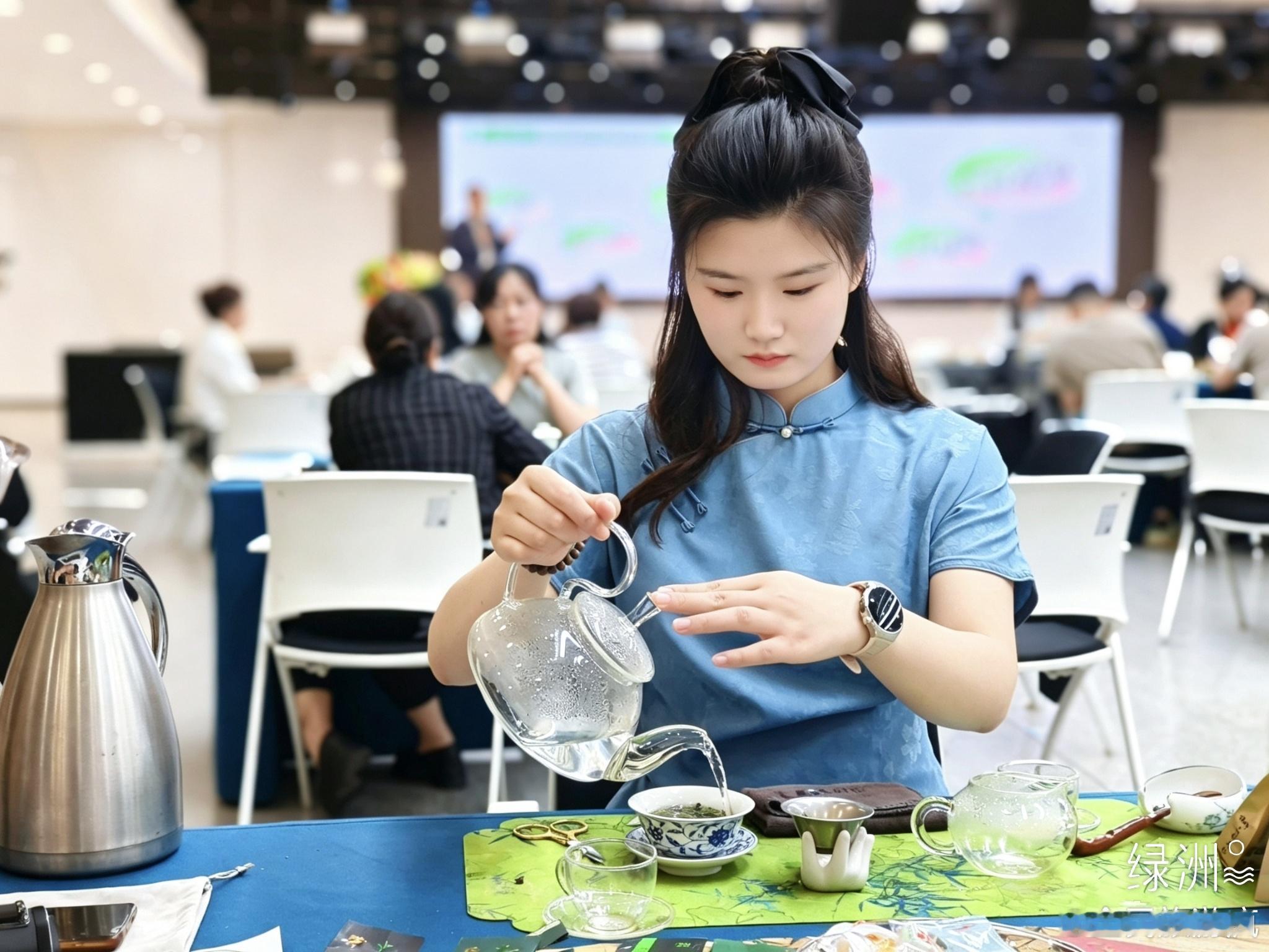 海南雨林茶兰州推介启幕 2026年8月26日，“雨林藏大叶 海岛茗香远——琼岛茗