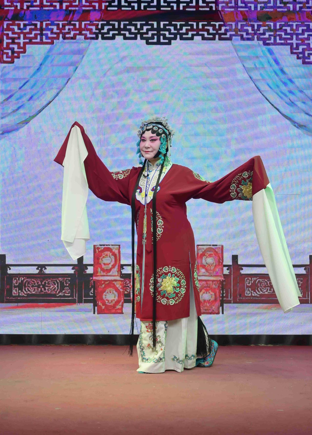 我的今日状态：😁轻松愉快
我这里的天气：☀️晴天 今日演出京剧穆桂英挂帅