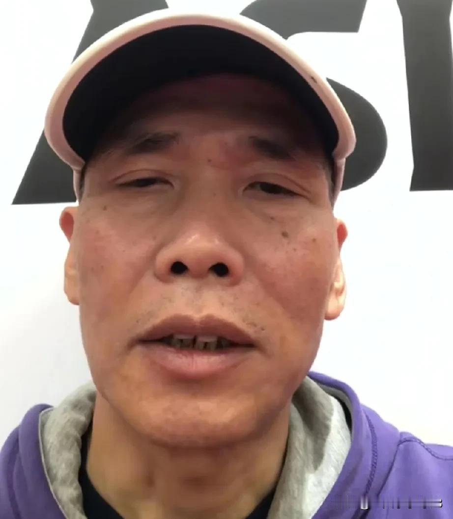 马德兴：小组赛轮换有问题！
U20国青被沙特绝杀无缘世青赛，让人惋惜。著名足球记