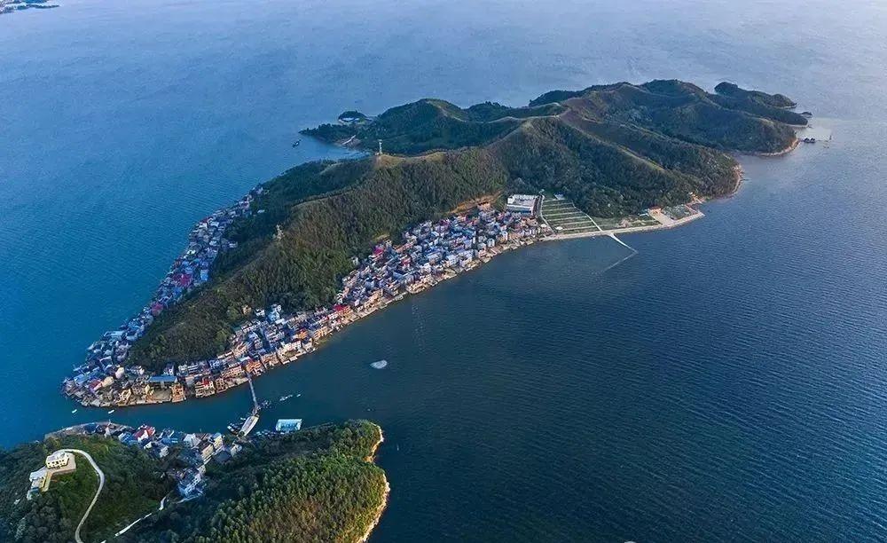 鄱阳湖畔六百年拉锯战两姓为300平方公里湖产从明清打到当代

一座群岛，两个宗族