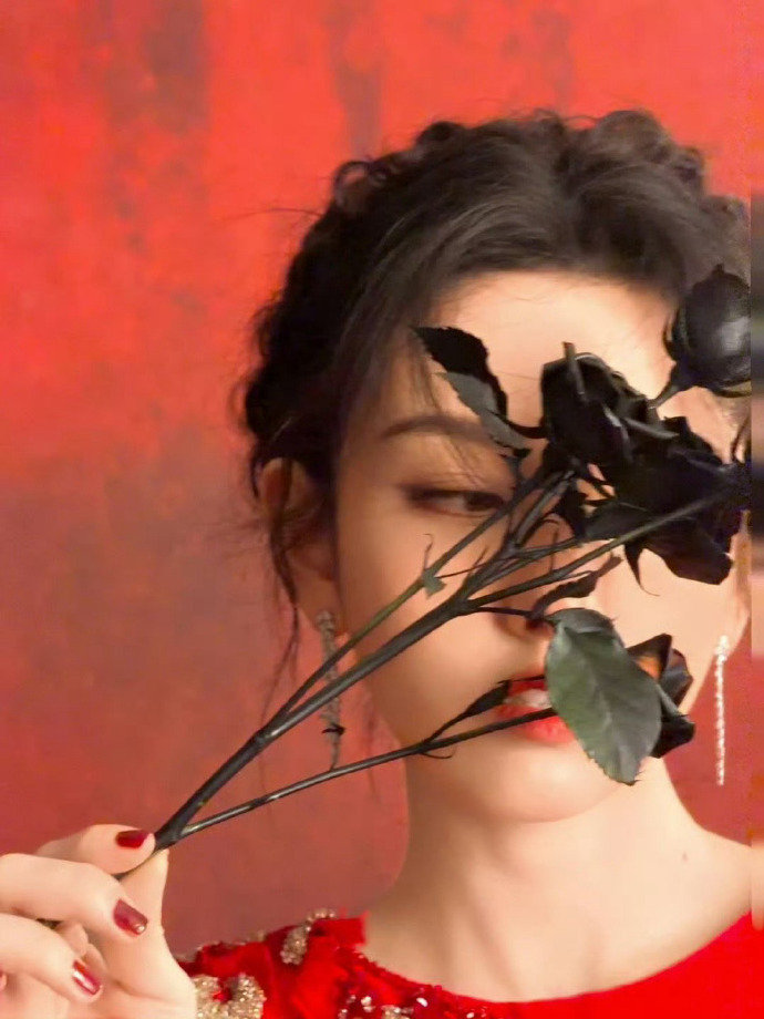 宋祖儿星光大赏红衣小乔宋祖儿复刻小乔红衣 宋祖儿星光大赏红衣小乔，是小乔啊！！！