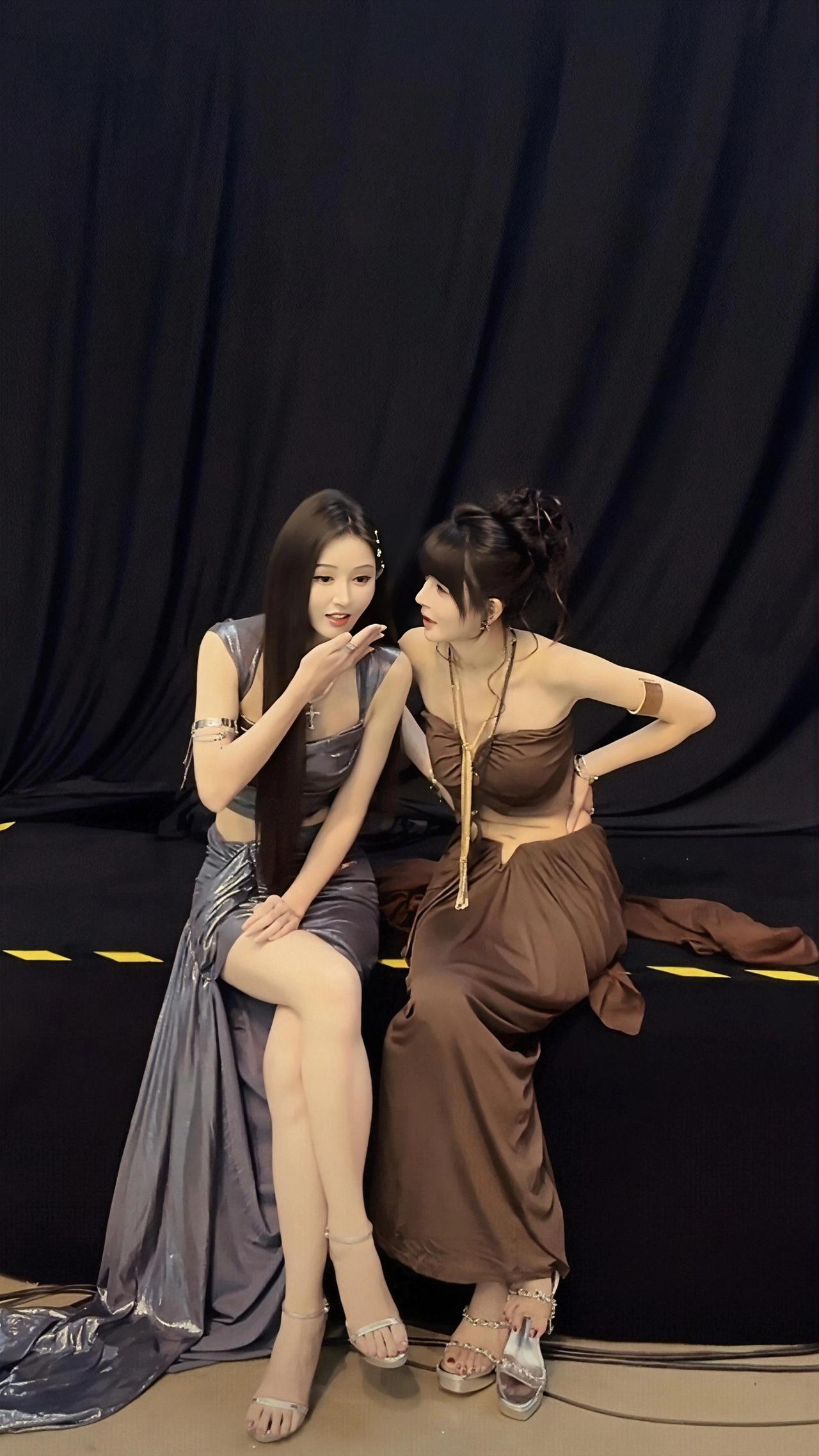 @敏敏💫 @小敏～ 双美同台 后台花絮