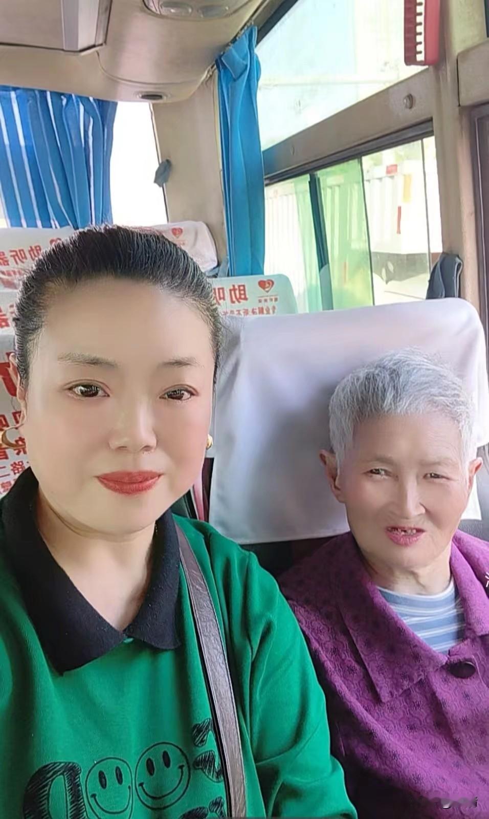 五一怎么过说起五一假期，身边很多人都在计划着出游旅行，去看遍远方的风景，享受假期
