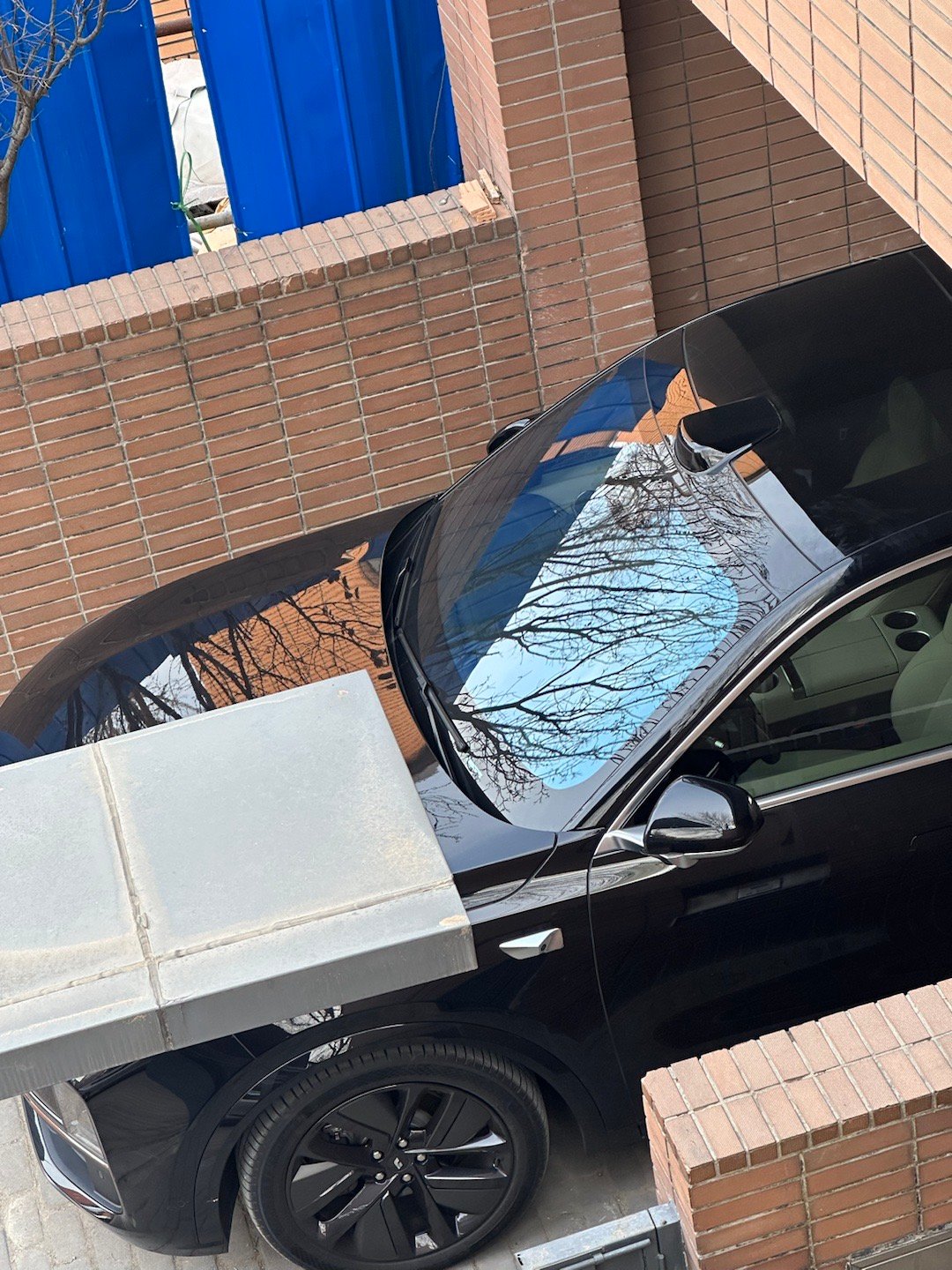 真服了小宣了买这么多车，就一个家用充电枪…..我现在充电都需要排队[怒] ​​​
