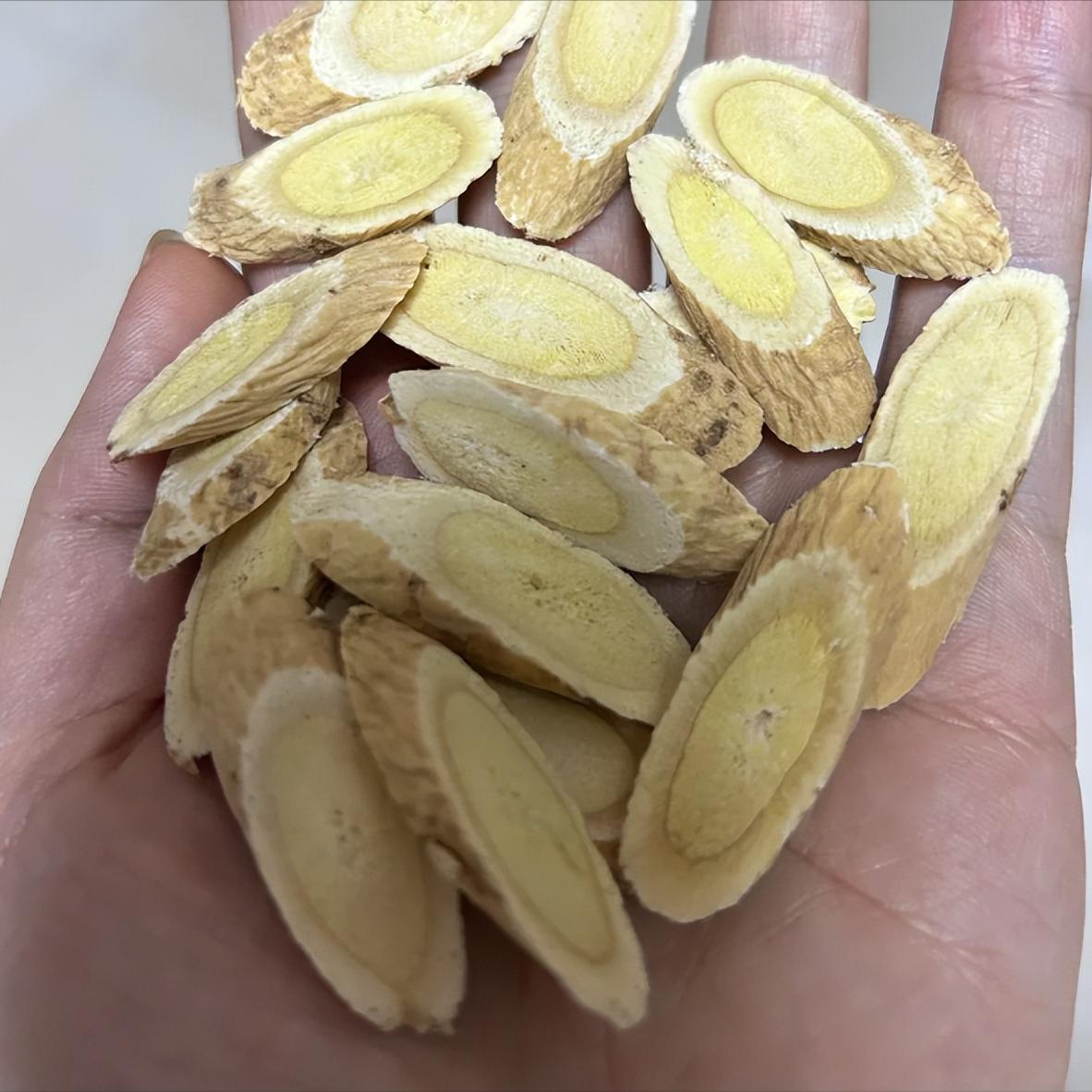 阳痿早泄常分 3 种！中途疲软淫羊藿，勃起不坚水蛭，完全不起蜈蚣


很多男性碰