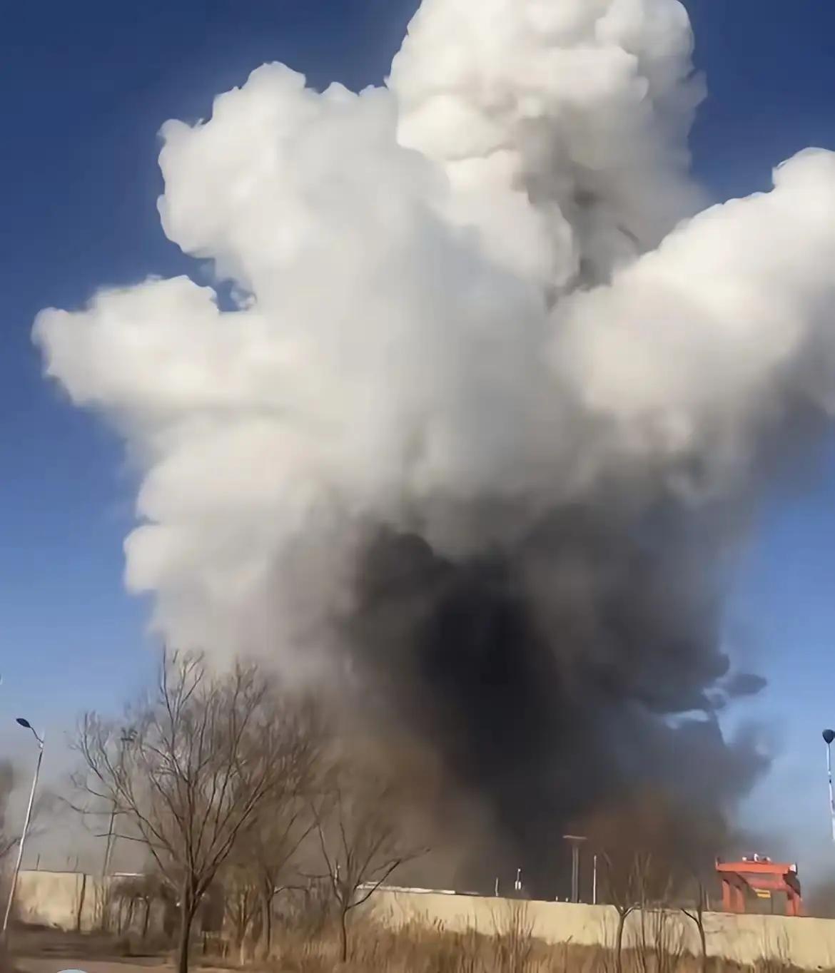 上个班，人没了

开个板材厂，钱也没了

内蒙古包钢这事，让很多人明白了——
