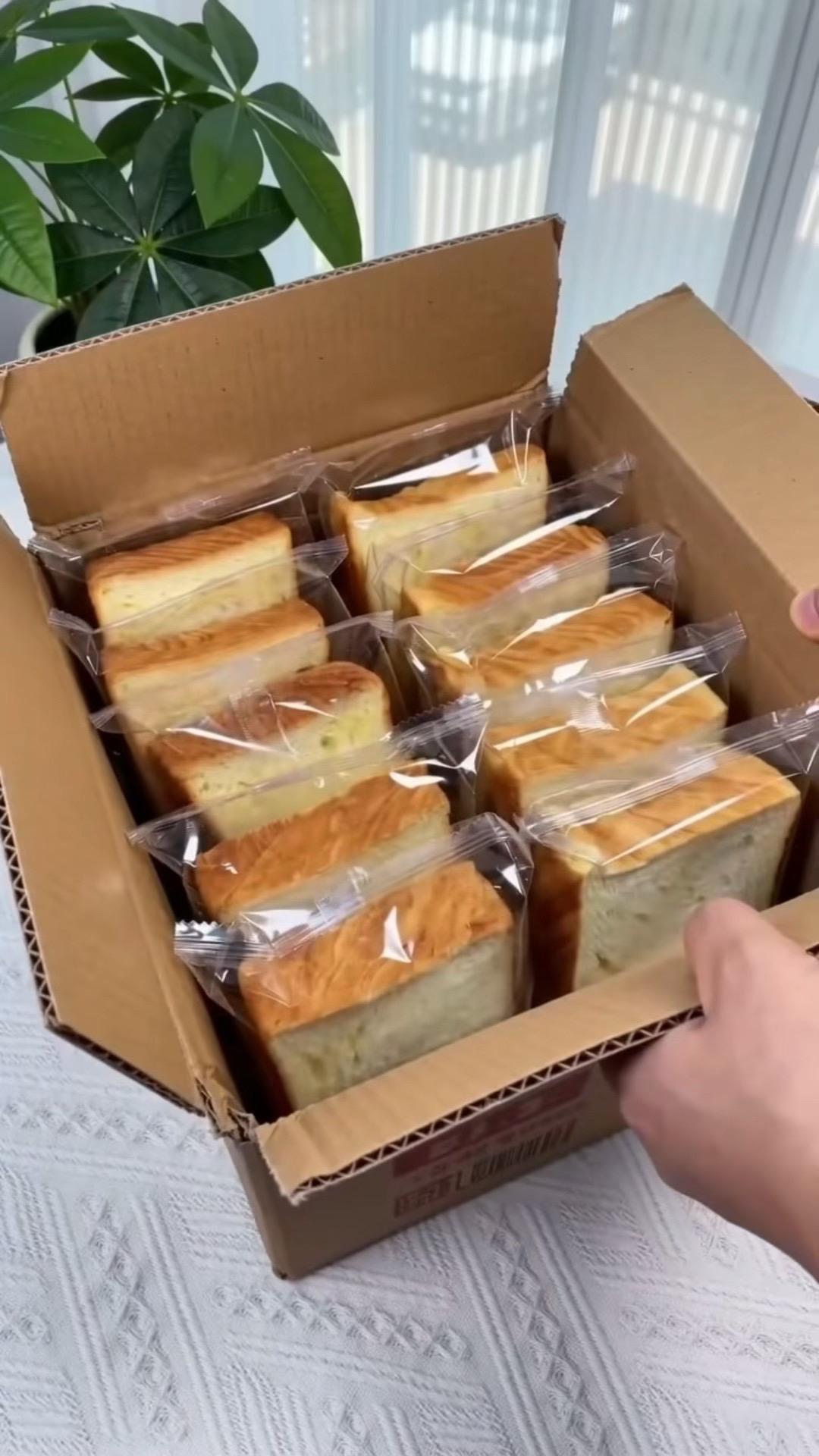 厚切牛乳吐司，奶香浓郁，松软湿润，手撕超有嚼劲，独立包装便携，早餐代餐...