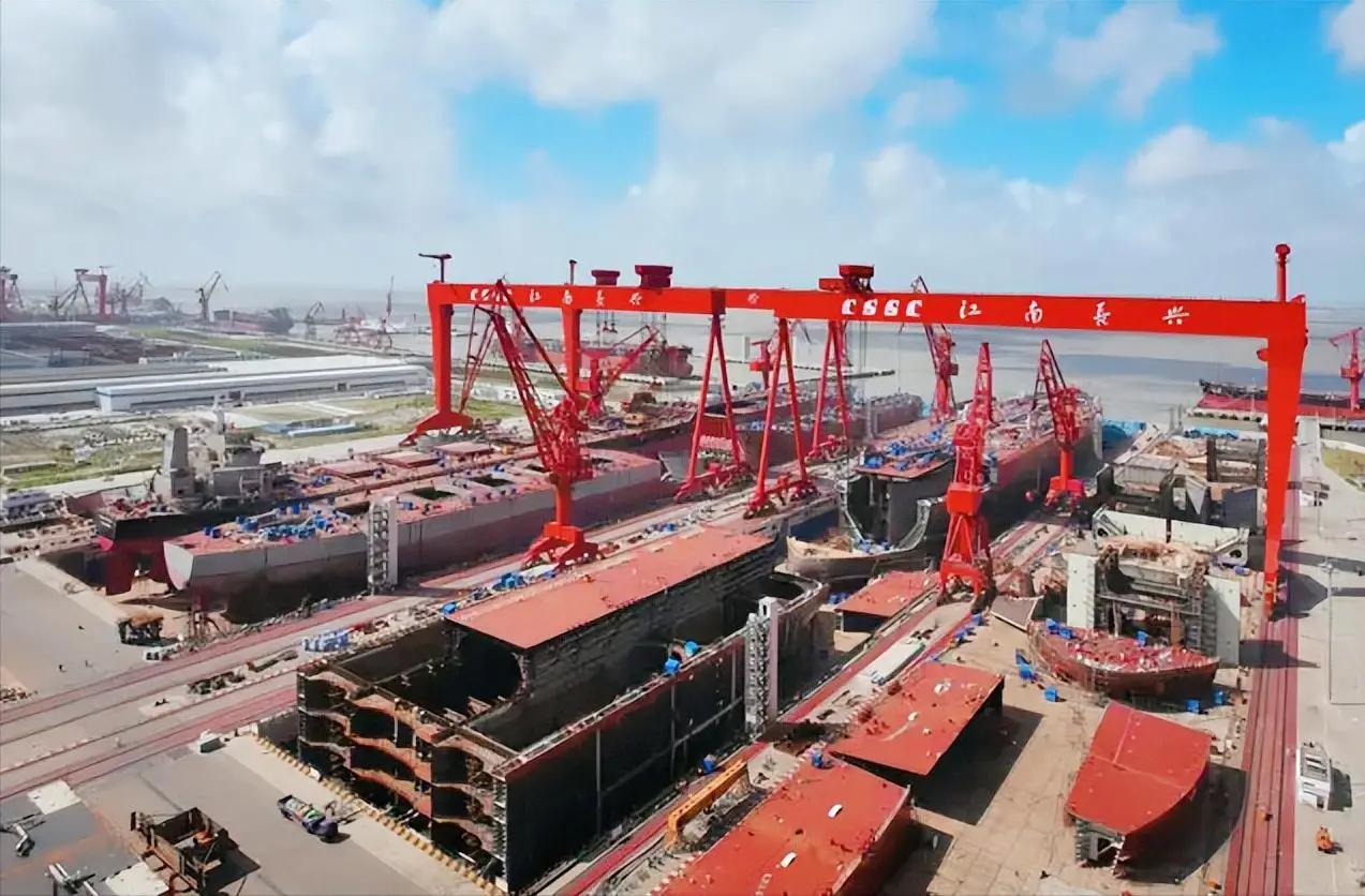 霸气核动力！超级航母技术的最后一块拼图快集齐了！据官媒披露，中国江南造船厂的 0