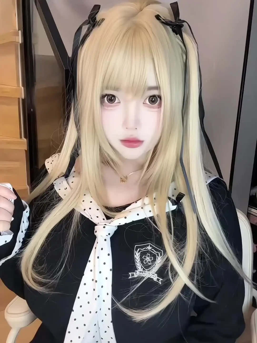 生活将我击倒在地发现躺着是比站着舒服ᜊ/•᷅•᷄\ᜊ