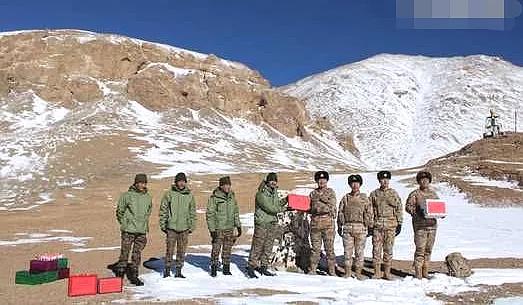 印媒：2024排灯节，中印士兵在实控线沿线的几个边境点交换糖果！

随着两国缓解