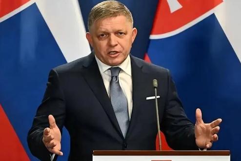 彻底翻脸！昨天，斯洛伐克总理菲佐宣布，从即日起，暂停向乌克兰提供紧急电力。即便乌