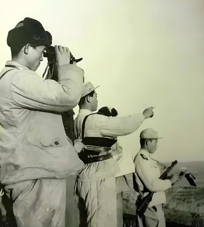 1951年，李奇微为了切断志愿军后路，派出了精锐187空降团，在志愿军后方派出约